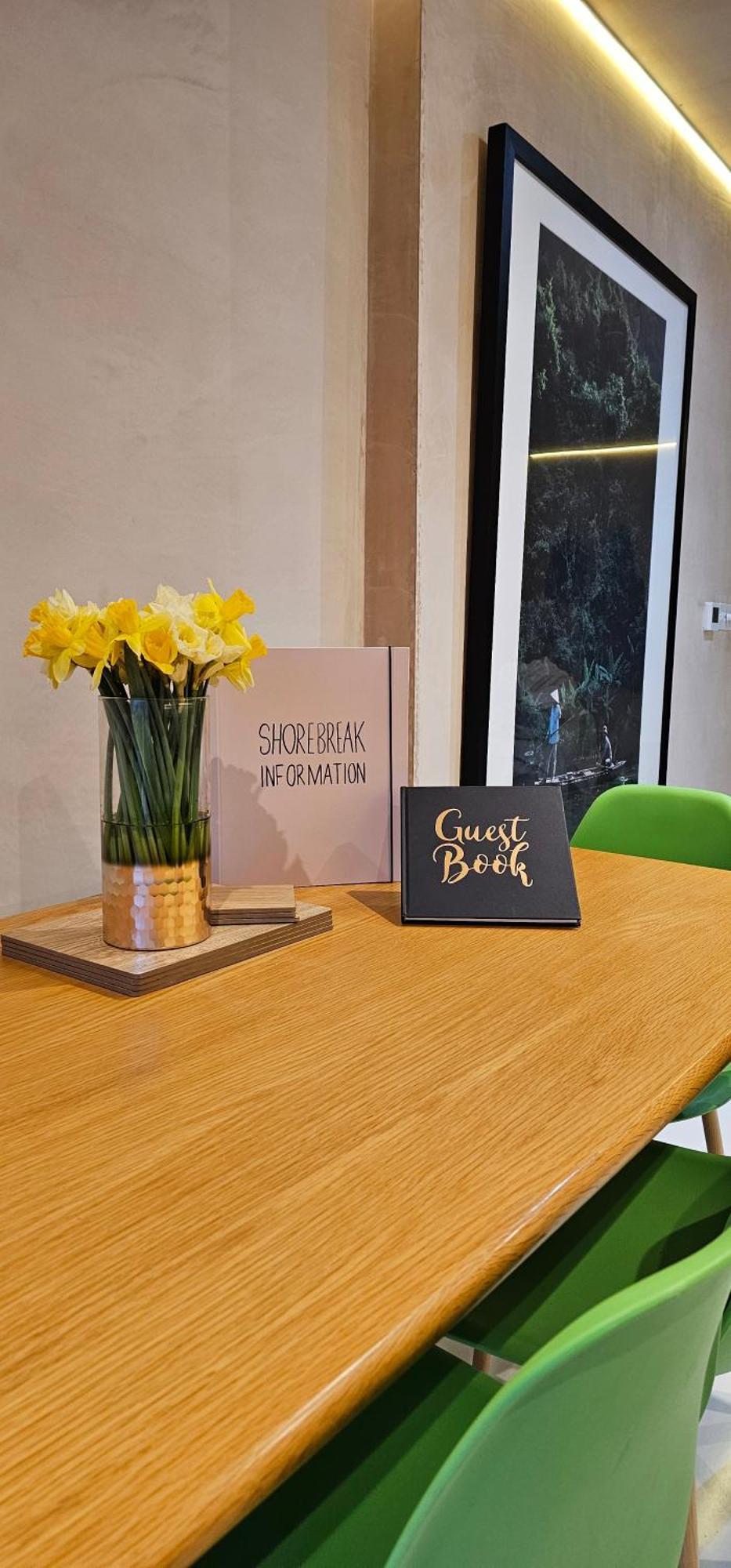 Shorebreak Apartments New Quay Εξωτερικό φωτογραφία